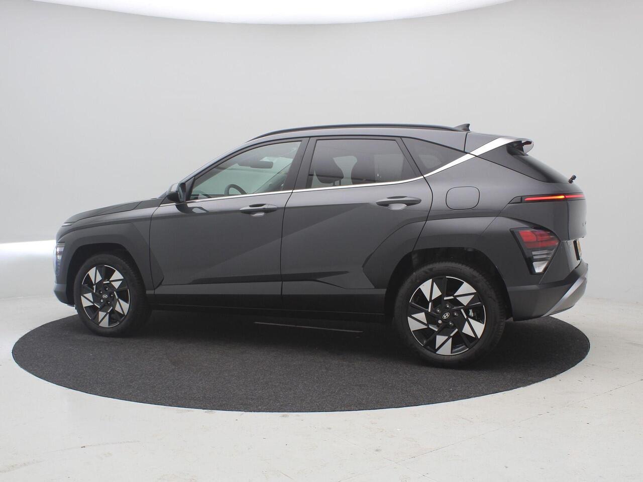 Hyundai Kona 1.6 GDI HEV Comfort Smart AUTOMAAT / Navigatie / 18" LMV / Adaptieve Cruise Control / Parkeersensoren voor en achter / NL Auto / 5 Jaar Fabrieksgarantie / Achteruitrijcamera /