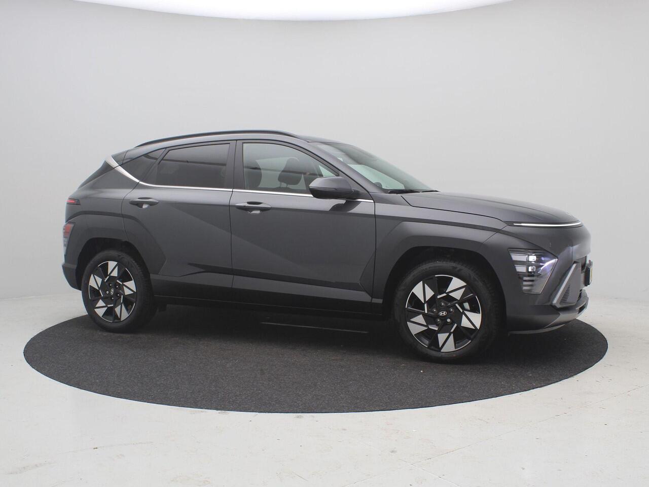 Hyundai Kona 1.6 GDI HEV Comfort Smart AUTOMAAT / Navigatie / 18" LMV / Adaptieve Cruise Control / Parkeersensoren voor en achter / NL Auto / 5 Jaar Fabrieksgarantie / Achteruitrijcamera /