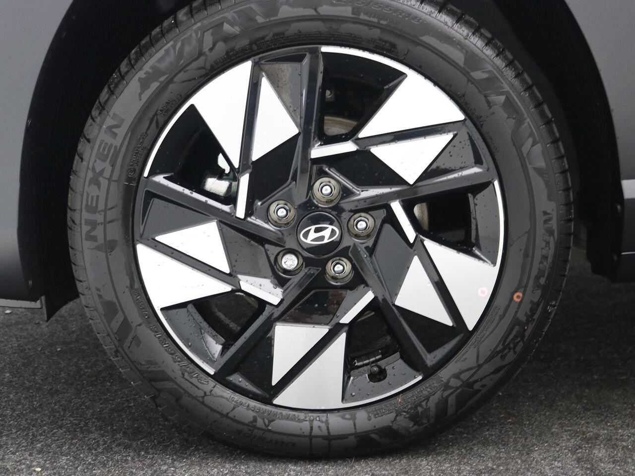 Hyundai Kona 1.6 GDI HEV Comfort Smart AUTOMAAT / Navigatie / 18" LMV / Adaptieve Cruise Control / Parkeersensoren voor en achter / NL Auto / 5 Jaar Fabrieksgarantie / Achteruitrijcamera /