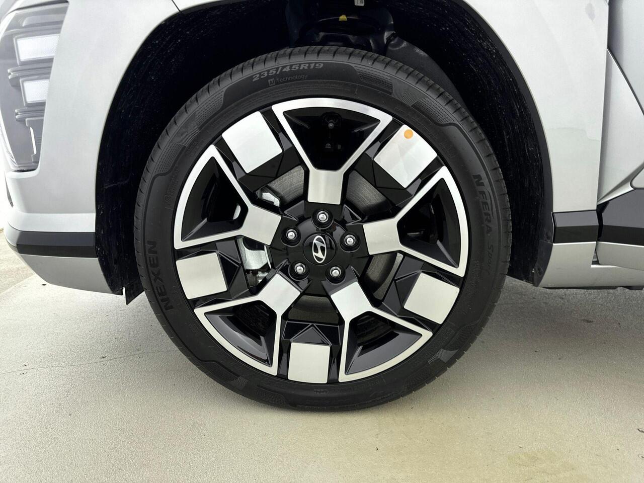 Hyundai Kona Electric Comfort 65.4 kWh | Warmtepomp | BTW auto