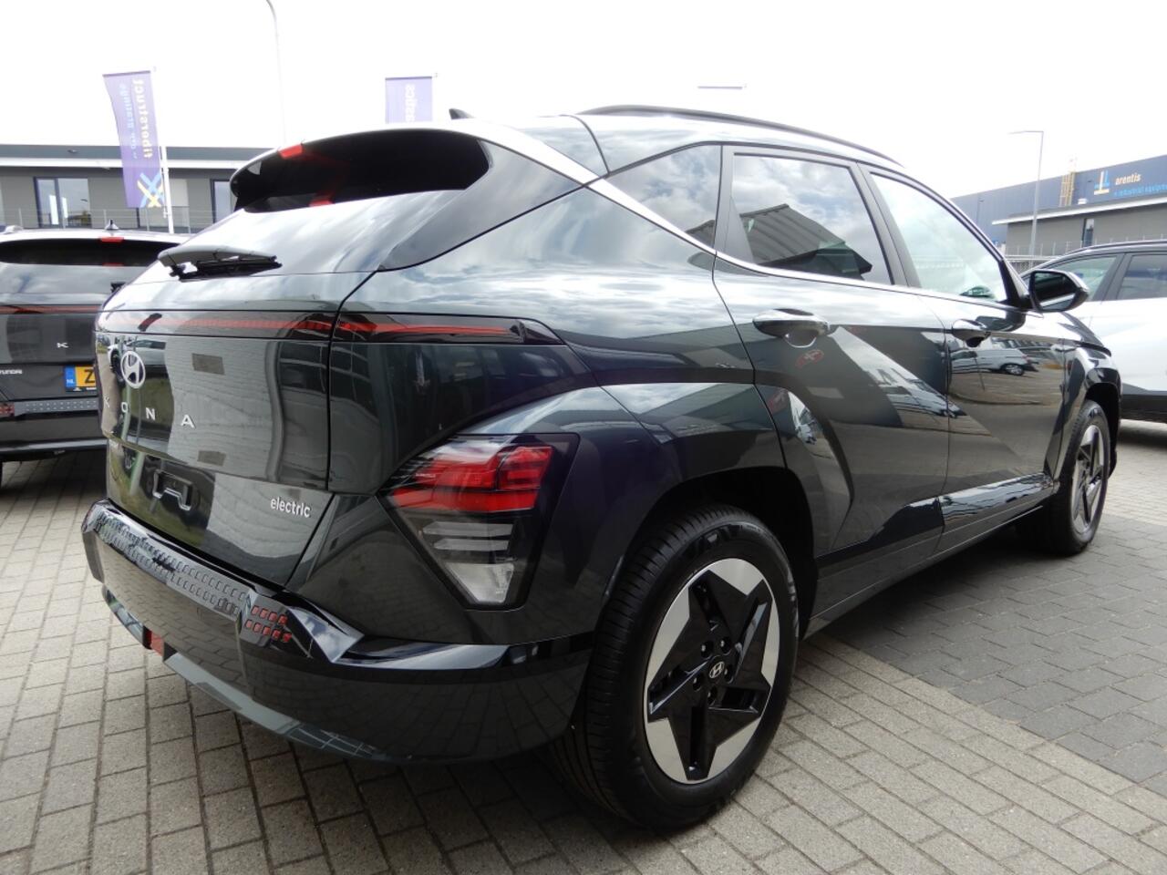Hyundai Kona Electric Comfort Smart 65.4 kWh | Warmtepomp | Actie prijs! | ¤ 4000,- ko
