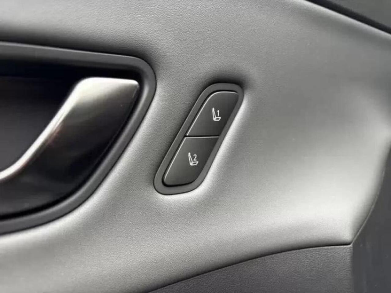 Hyundai Kona 1.6 GDI HEV N Line | Rijklaarprijs! | Speciale Korting | Elektrisch verstelbare stoelen | Alcantara leer | 360 camera |