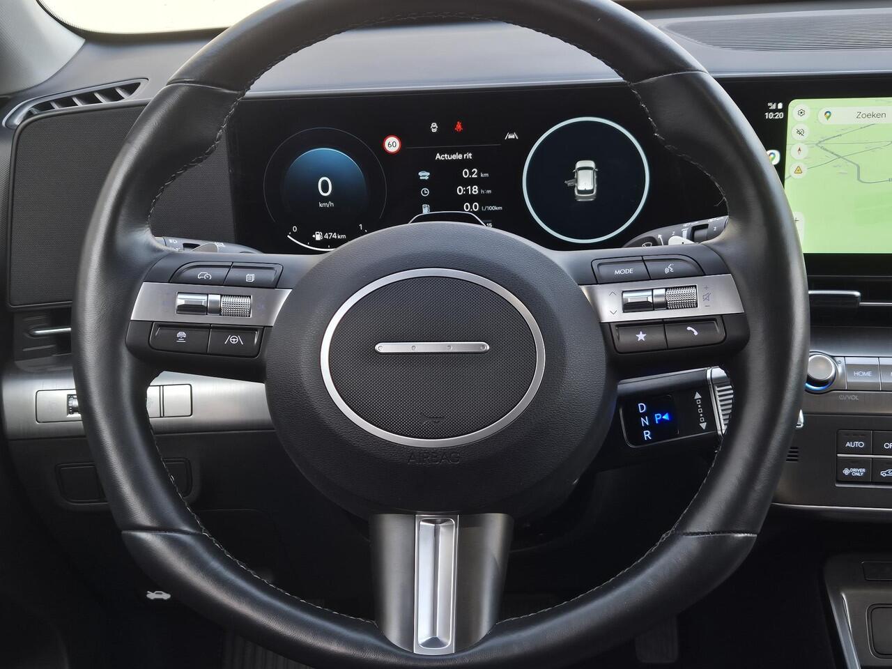Hyundai Kona 1.6 GDI HEV Comfort Smart Automaat / Stuur- & Stoel verwarming / Achteruitrijcamera / Apple Carplay Android Auto / Keyless Entry/Start / Adaptief cruise control / Draadloze telefoon lader / Climate control /