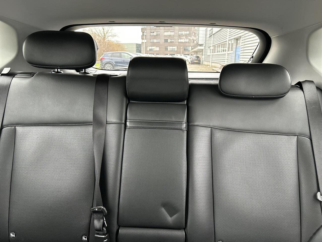 Hyundai Kona 1.6 GDI HEV Premium | Apple Carplay/Android Auto | Elektrische verstelbare stoelen met geheugen | Stoel/stuur verwarming | Elektrische achterklep | 360 graden camera |