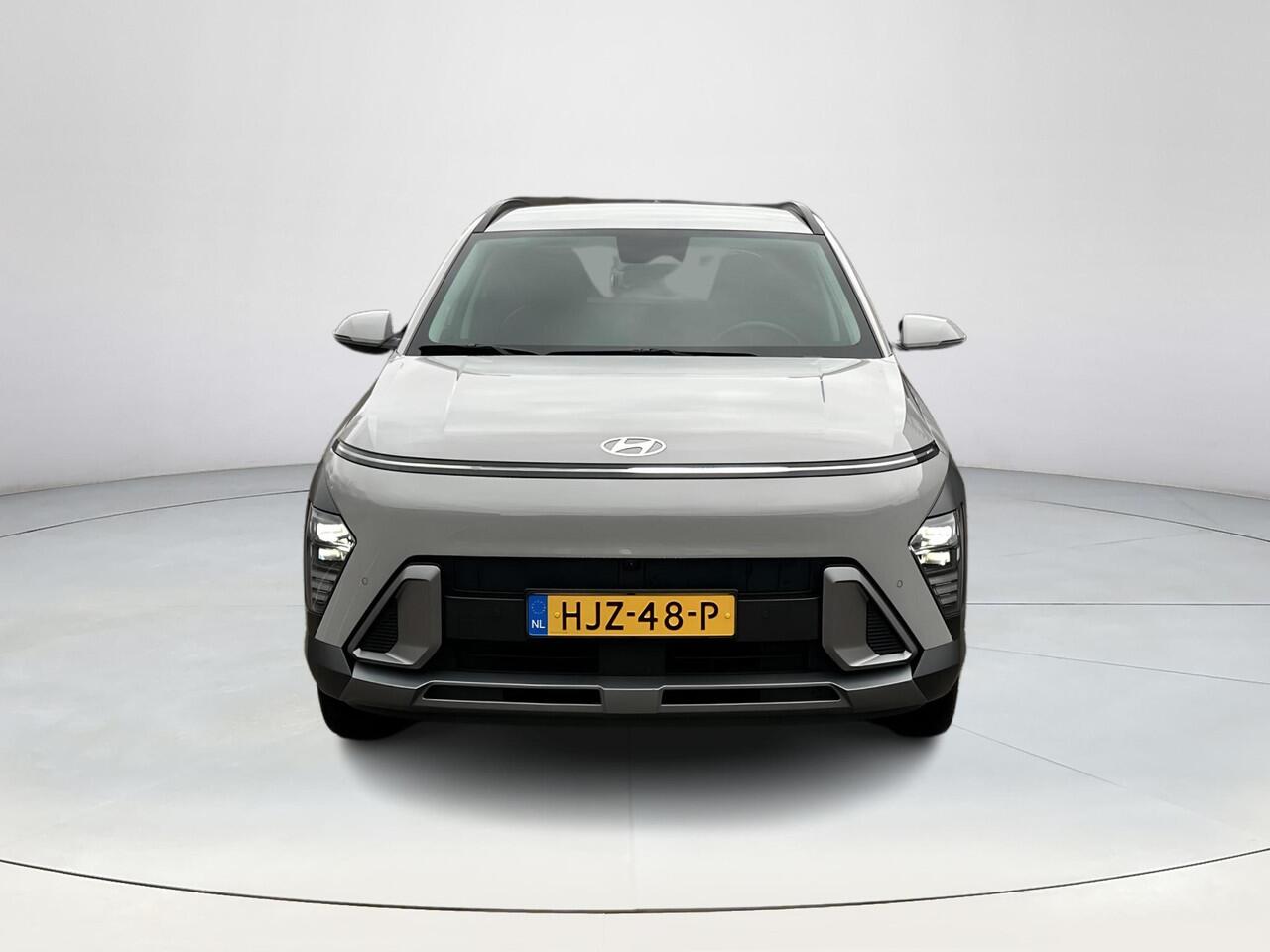 Hyundai Kona 1.6 GDI HEV Premium | Apple Carplay/Android Auto | Elektrische verstelbare stoelen met geheugen | Stoel/stuur verwarming | Elektrische achterklep | 360 graden camera |