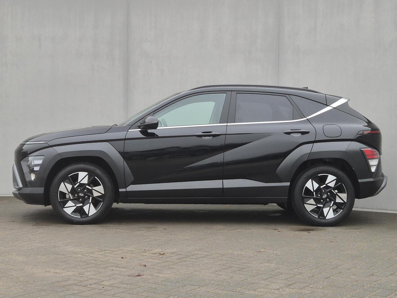 Hyundai Kona 1.6 GDI HEV Comfort Smart Automaat / Fabrieksgarantie tot 2-2030 / Stuur- & Stoelverwarming / Adaptief cruise control / Achteruitrijcamera / Climate control / Keyless Entry/Start / Apple Carplay Android Auto / Navigatie / Parkeersensoren voor en achter /