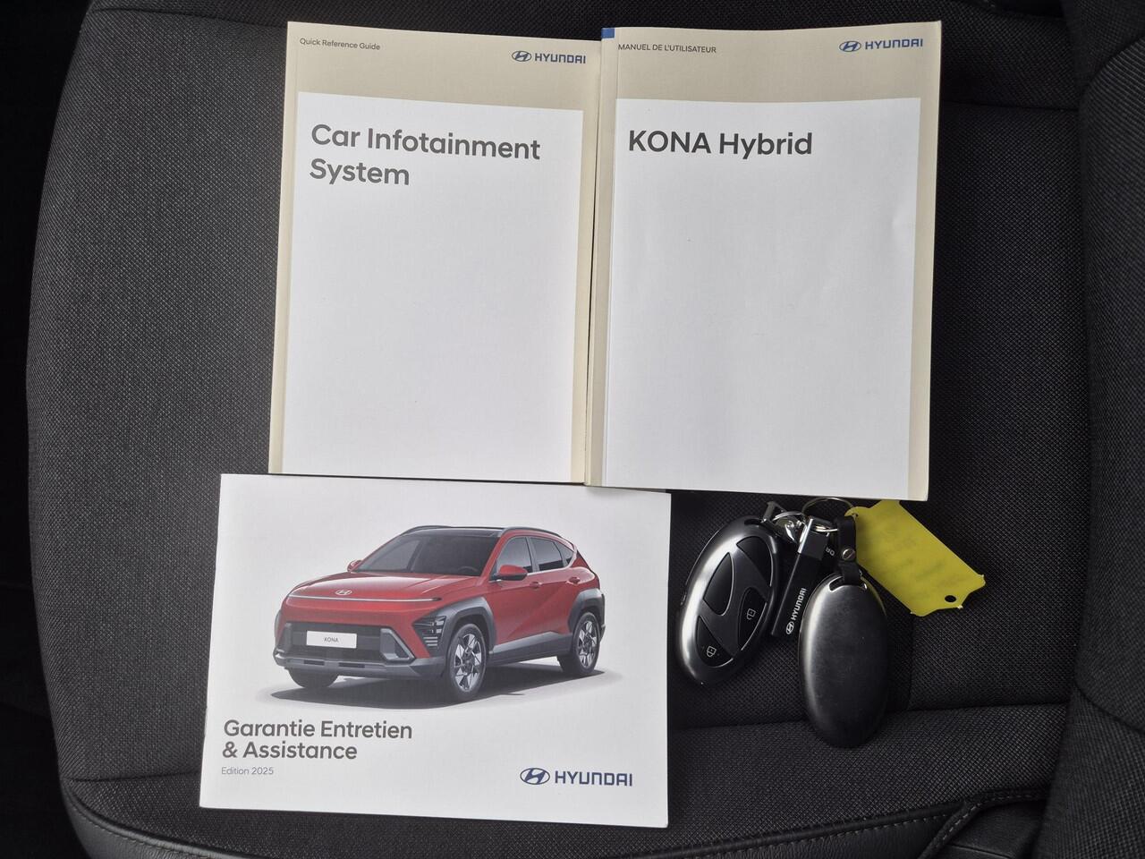 Hyundai Kona 1.6 GDI HEV Comfort Smart Automaat / Fabrieksgarantie tot 2-2030 / Stuur- & Stoelverwarming / Adaptief cruise control / Achteruitrijcamera / Climate control / Keyless Entry/Start / Apple Carplay Android Auto / Navigatie / Parkeersensoren voor en achter /