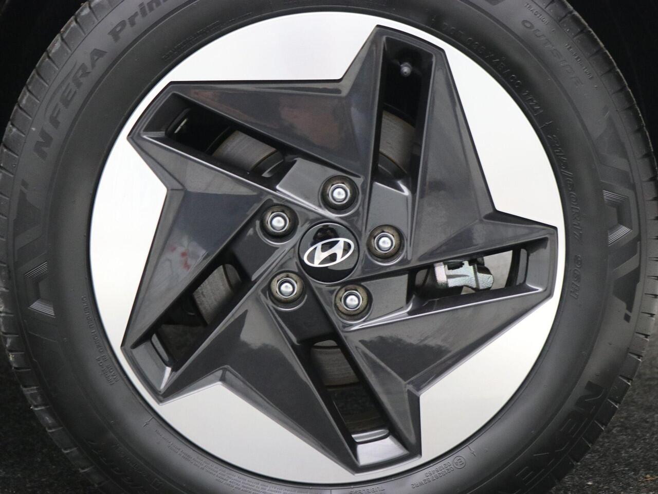 Hyundai Kona Electric Comfort Smart 65.4 kWh + WVB / ¤ 3.000,- Voordeel Op Nieuwprijs / Rijklaarprijs / Direct Leverbaar / Navigatie / Blind-Spot Collision-Avoidance Assist / Adaptieve Cruise Control / Warmtepomp /