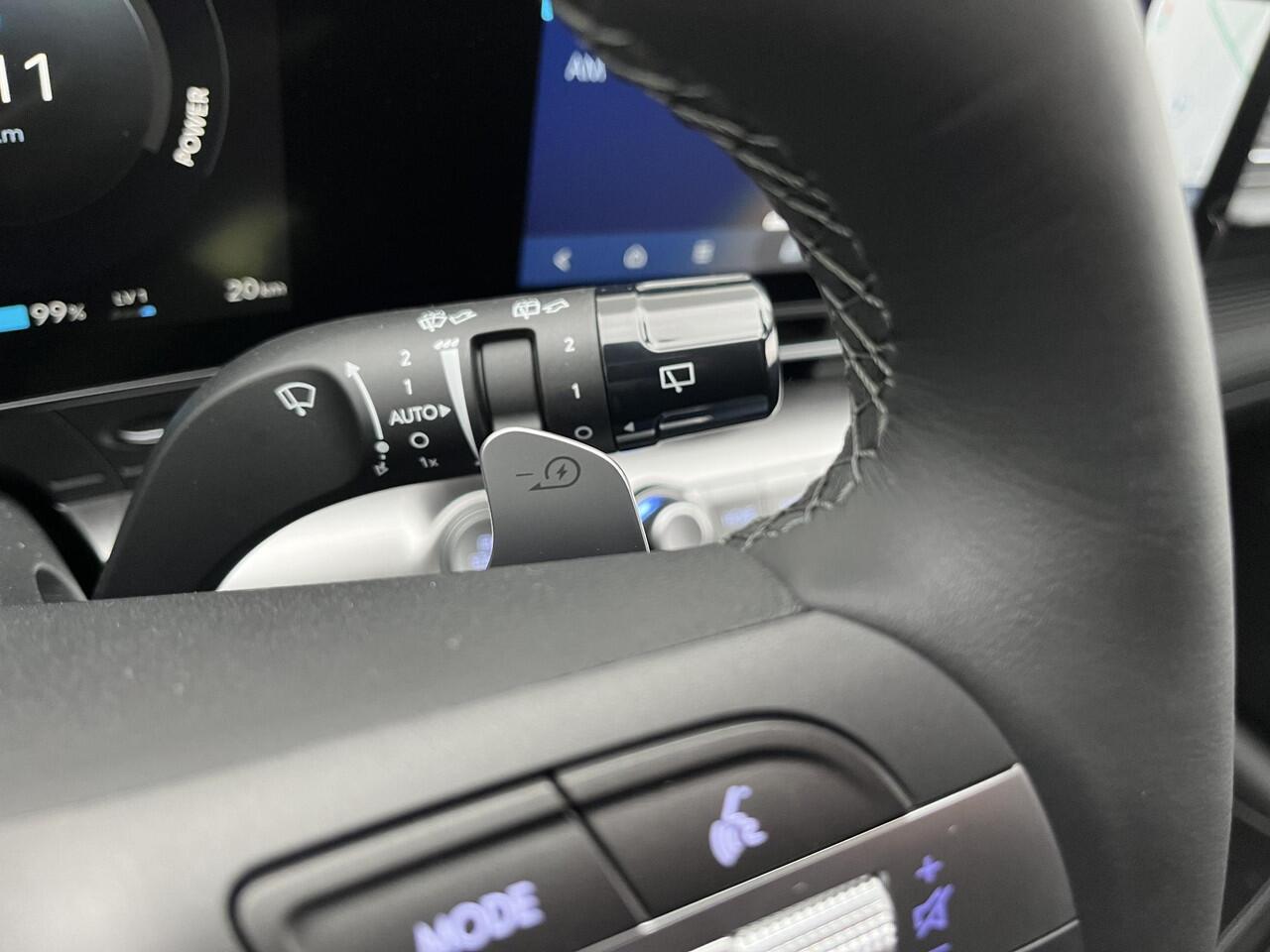 Hyundai Kona Electric Standard Range Pure Edition 48.6 kWh ** Nu met gratis Trekhaak of All-season banden, Nieuw uit voorraad leverbaar **