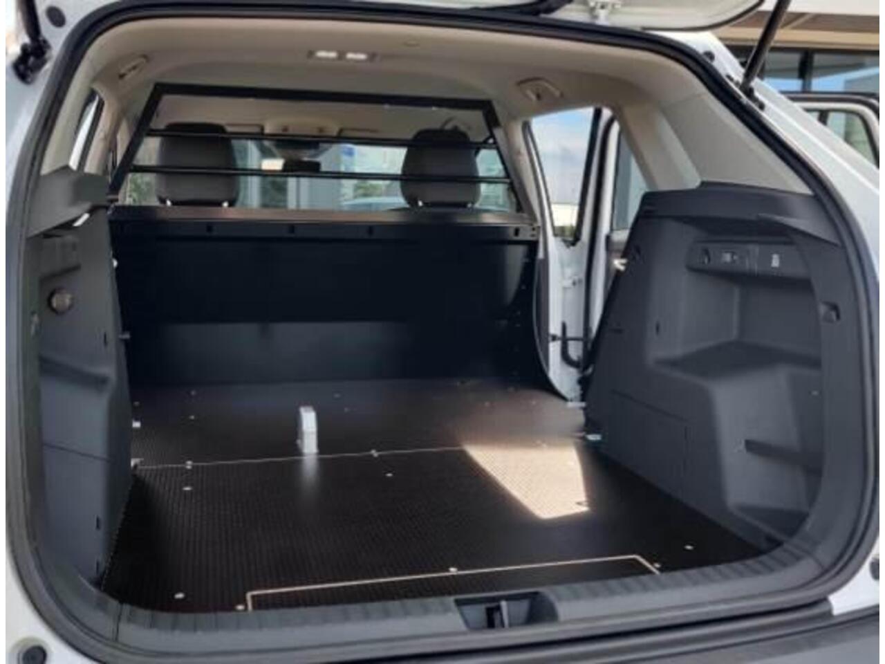 Hyundai Kona Long Range Pure Edition 64.8 kWh / Cargo Uitvoering / 519km WLTP / 2-Zits / Ombouw /