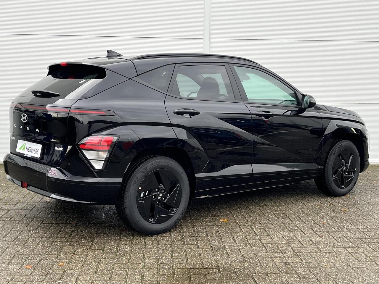 Hyundai Kona Long Range Pure Edition 64.8 kWh / Cargo Uitvoering / 519km WLTP / 2-Zits / Ombouw /