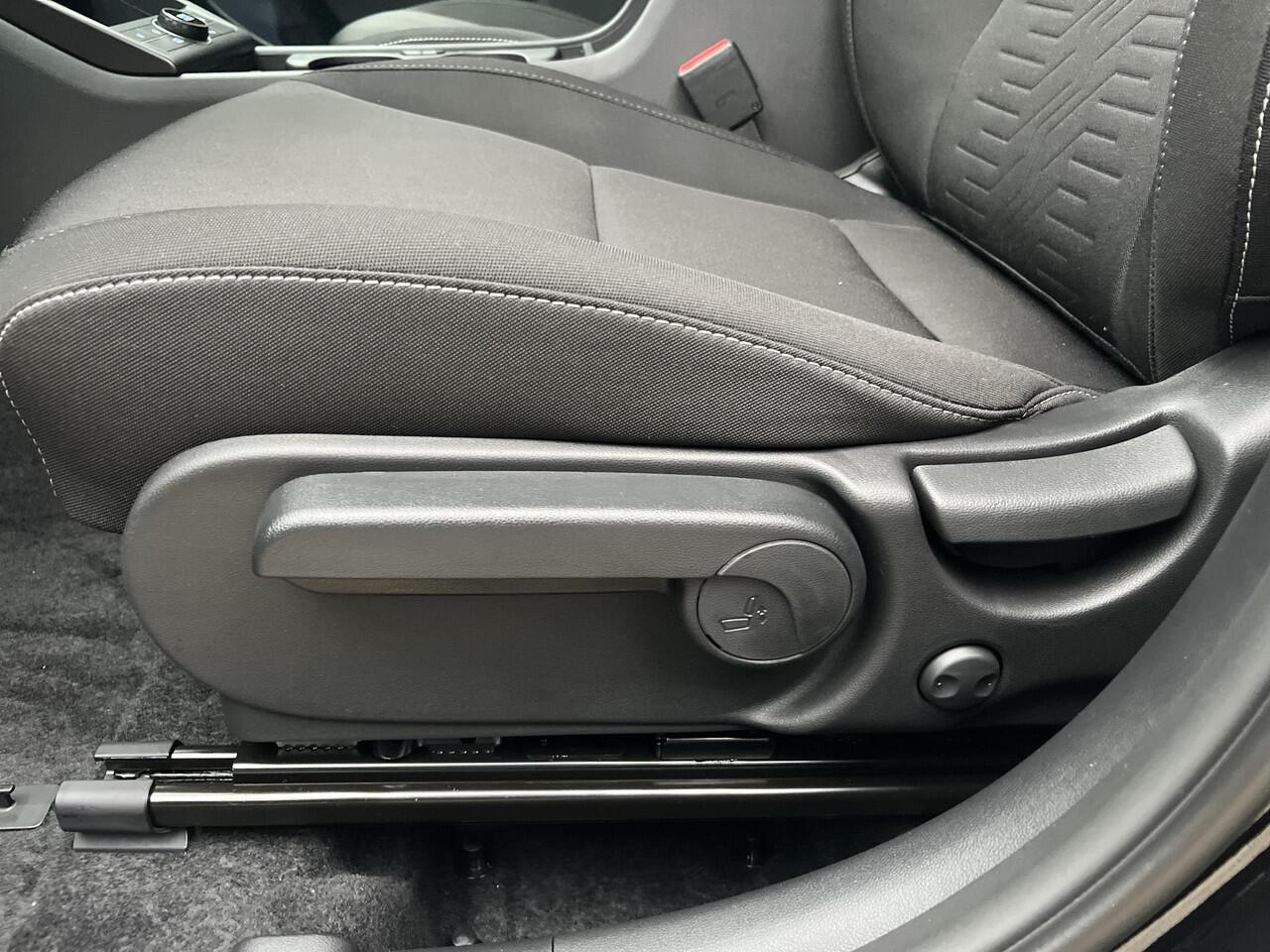 Hyundai Kona 1.6 GDI HEV Comfort Smart | Uit voorraad leverbaar! | Cruise Control | Navigatie | Camera | Lichtmetaal |