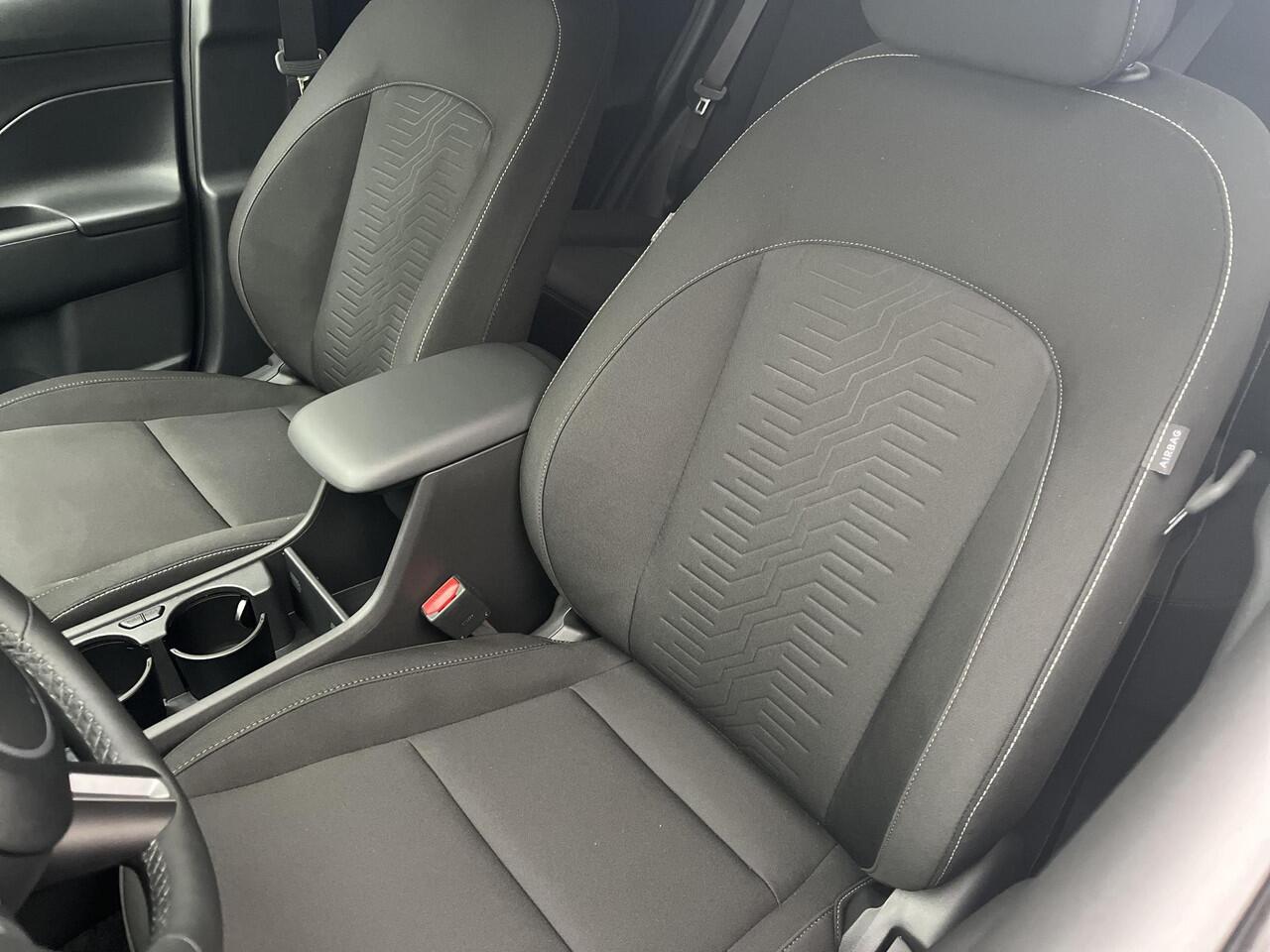 Hyundai Kona 1.6 GDI HEV Comfort Smart | Uit voorraad leverbaar! | Cruise Control | Navigatie | Camera | Lichtmetaal |