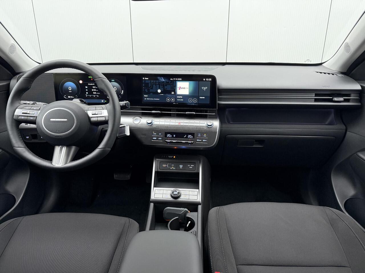 Hyundai Kona 1.6 GDI HEV Comfort Smart / 2.500 Voordeel / Stoel- & Stuurverwarming / Achteruitrijcamera / Digitaal Dashboard / 18 Inch /