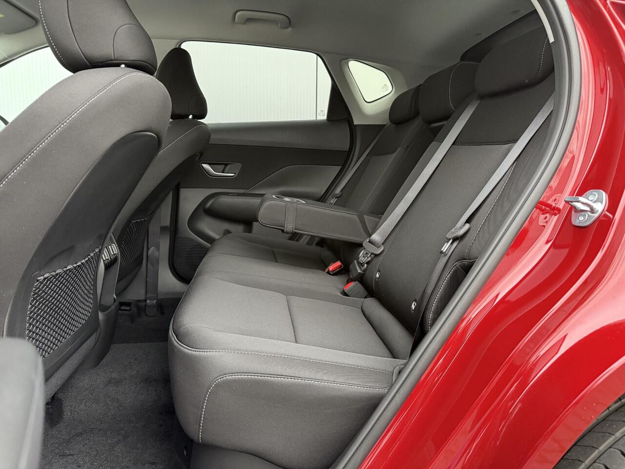 Hyundai Kona 1.6 GDI HEV Comfort Smart / 2.500 Voordeel / Stoel- & Stuurverwarming / Achteruitrijcamera / Digitaal Dashboard / 18 Inch /