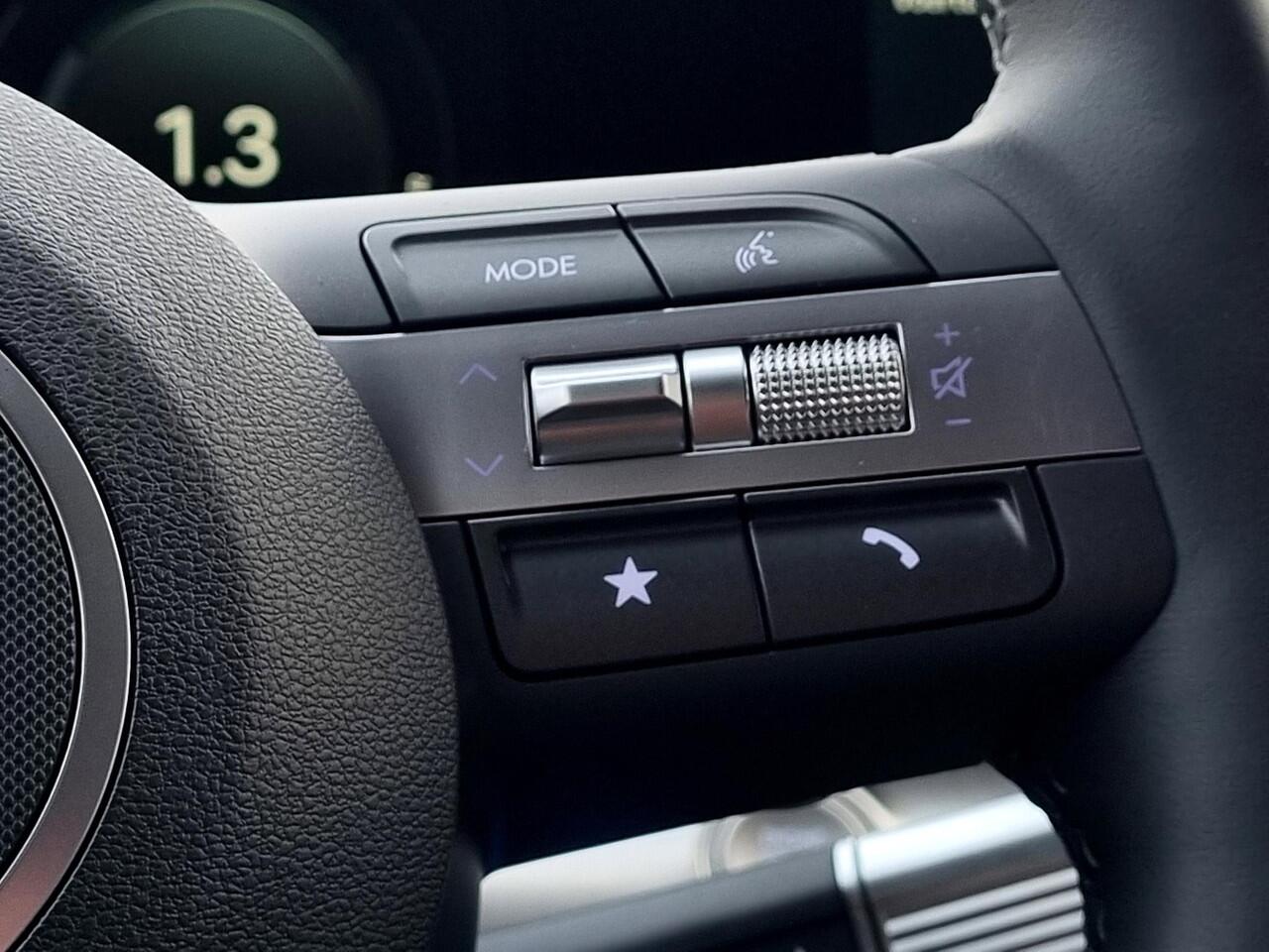 Hyundai Kona 1.6 GDI HEV Premium / Modeljaar 2026 / ¤ 2500,= voordeel op nieuwprijs / Stoelverkoeling / Stuurverwarming / Stoelverwarming Voor + Achter / Snel Leverbaar! /