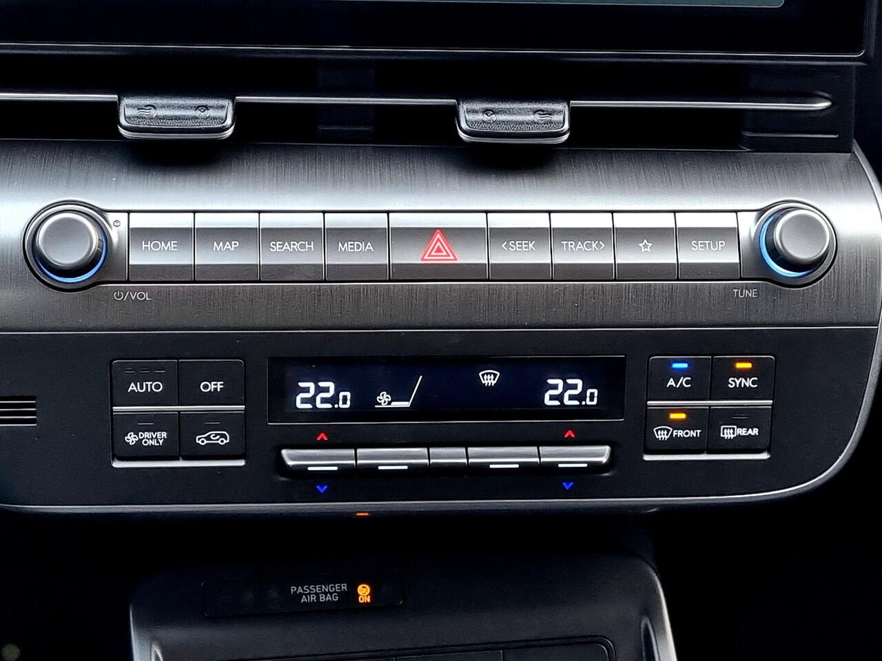 Hyundai Kona 1.6 GDI HEV Premium / Modeljaar 2026 / ¤ 2500,= voordeel op nieuwprijs / Stoelverkoeling / Stuurverwarming / Stoelverwarming Voor + Achter / Snel Leverbaar! /