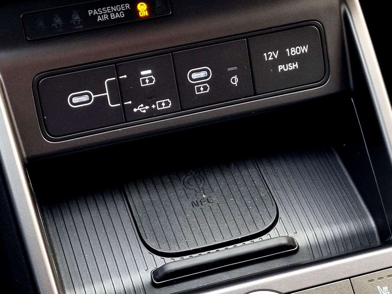 Hyundai Kona 1.6 GDI HEV Premium / Modeljaar 2026 / ¤ 2500,= voordeel op nieuwprijs / Stoelverkoeling / Stuurverwarming / Stoelverwarming Voor + Achter / Snel Leverbaar! /