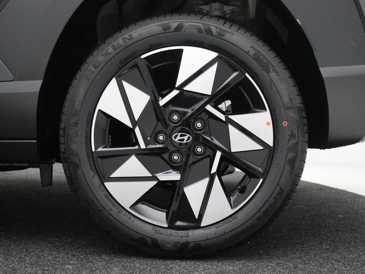 Hyundai Kona 1.6 GDI HEV Comfort Smart ** Nu met gratis Trekhaak of All-season banden + ¤ 2.500 Voordeel ** Nieuw uit voorraad leverbaar **