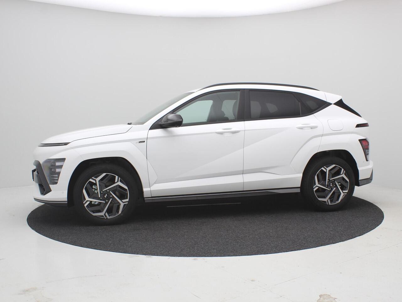 Hyundai Kona 1.6 GDI HEV N Line / ¤2500,- Voordeel / Rijklaarprijs / Modeljaar 2026 / Navigatie / Apple & Android auto / Stuurverwarming / Stoelverwarming Voor + Achter /