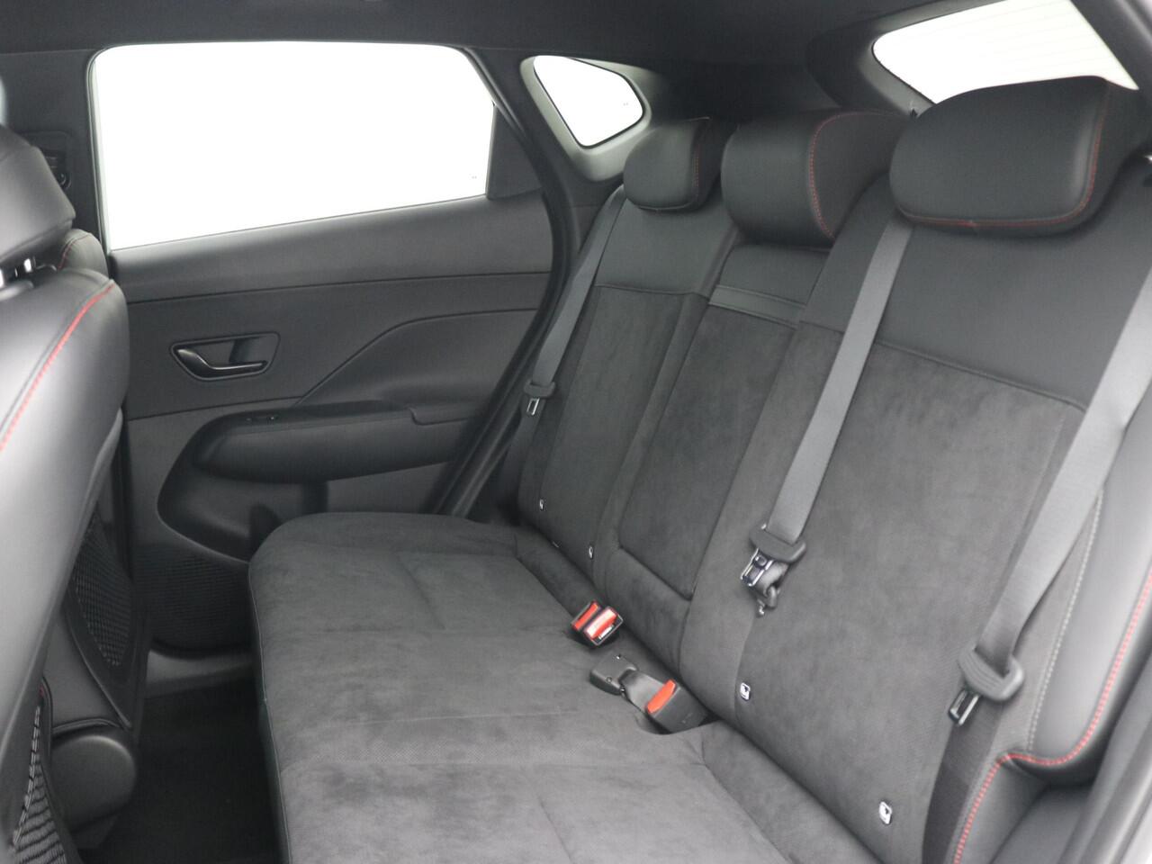 Hyundai Kona 1.6 GDI HEV N Line / ¤2500,- Voordeel / Rijklaarprijs / Modeljaar 2026 / Navigatie / Apple & Android auto / Stuurverwarming / Stoelverwarming Voor + Achter /