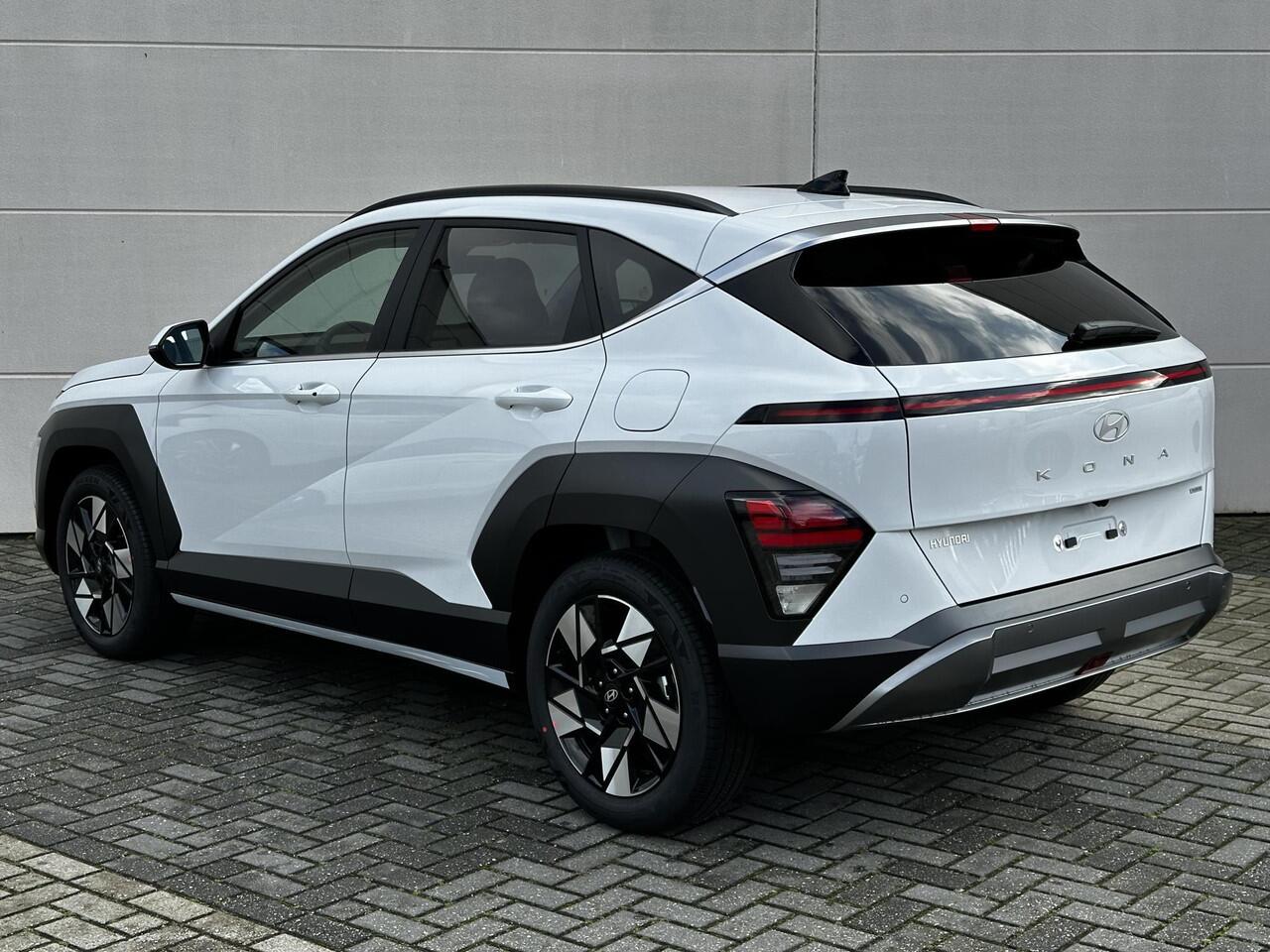 Hyundai Kona 1.6 GDI HEV Comfort Smart / ¤ 2500,- Voordeel / Rijklaarprijs / Direct Leverbaar / Modeljaar 2026 / Navigatie / 18" LMV / Adaptieve Cruise Control / Parkeersensoren voor en achter /
