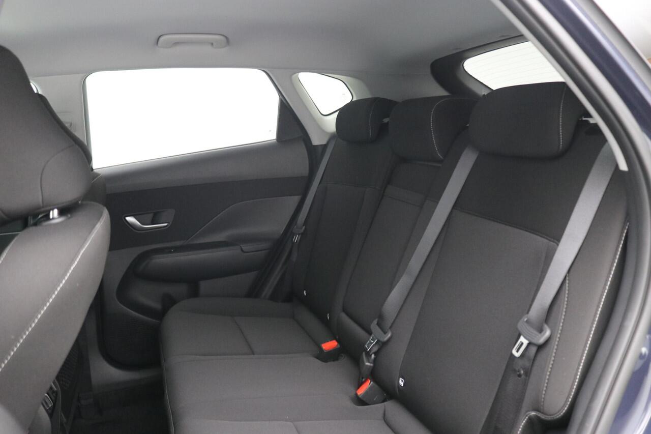 Hyundai Kona 1.6 GDI HEV Comfort Smart / ¤ 2500,- Voordeel / Rijklaarprijs / Direct Leverbaar / Modeljaar 2026 / Navigatie / 18" LMV / Adaptieve Cruise Control / Parkeersensoren voor en achter /