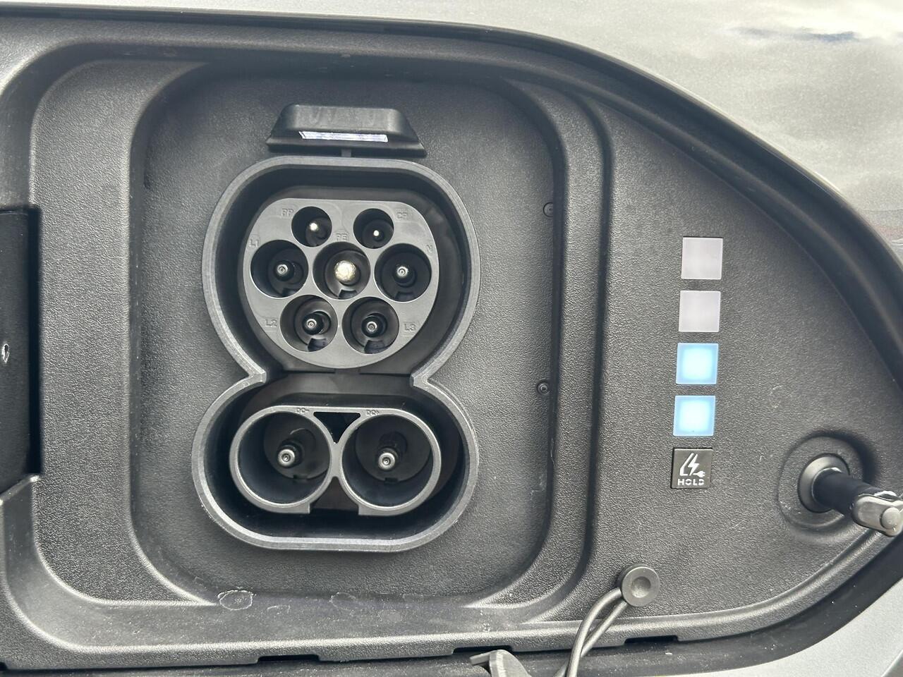 Hyundai Kona Electric N Line Business 64.8 kWh ** Nu met gratis Trekhaak of All-season banden + ¤ 2.500 Voordeel ** Nieuw uit voorraad leverbaar ** / Snel Leverbaar / Navigatie / Cruise Control Adaptief / Airco Automatisch /