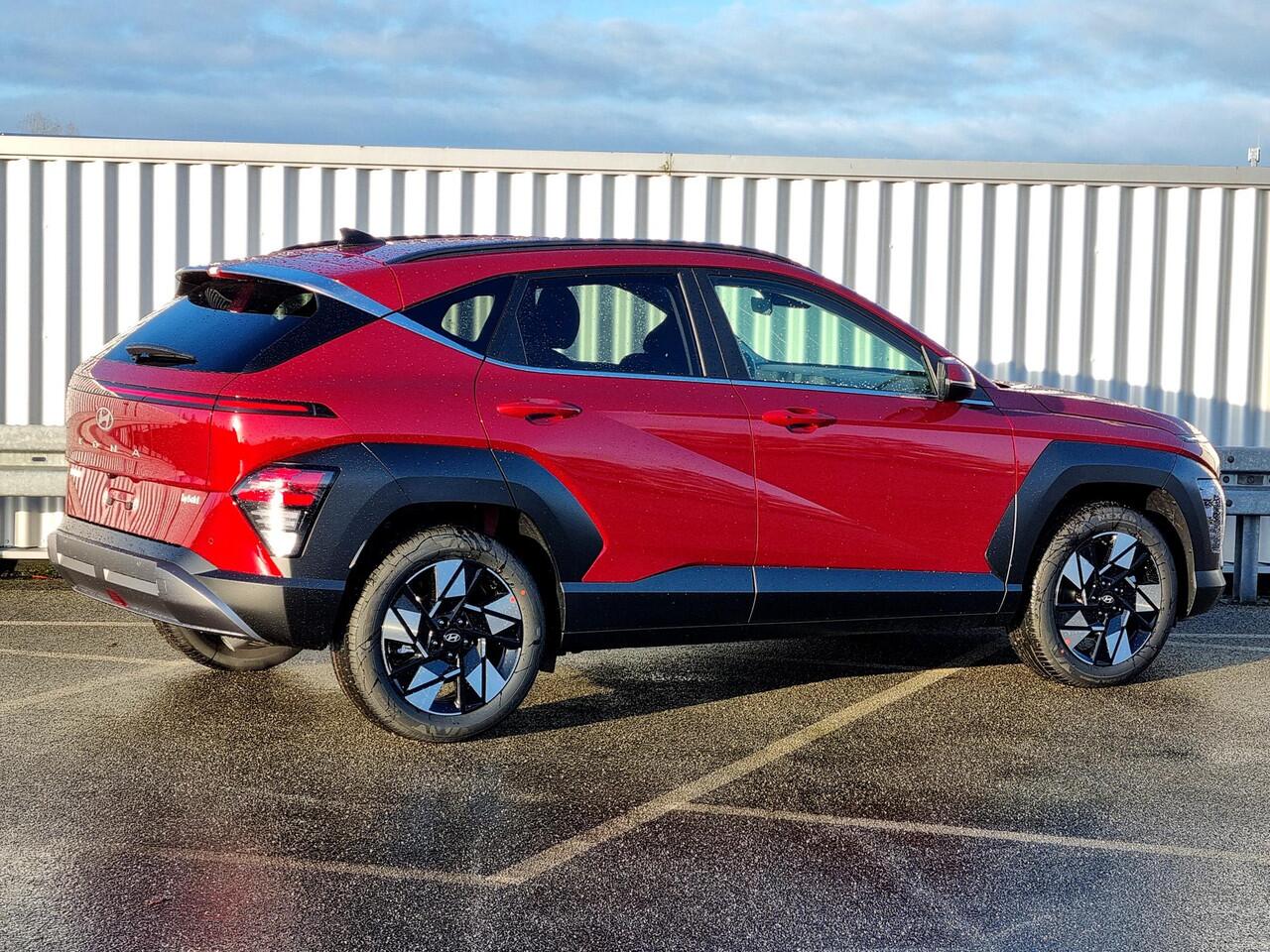 Hyundai Kona 1.6 GDI HEV Comfort Smart / ¤2500,- Voordeel / Snel Leverbaar / Elektronisch bedienbare Achterklep / Navigatie / Climate Control / Dodehoek Detectie /