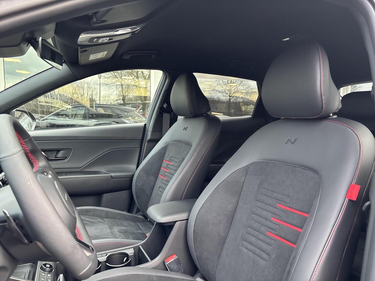 Hyundai Kona 1.6 GDI HEV N Line | Uit voorraad leverbaar! | 360 graden camera | Keyless entry en start | Stoel en stuurverwarming | Stoelventilatie | achterbank verwarmd | Adaptieve Cruise control | Parkeersensoren voor en achter |