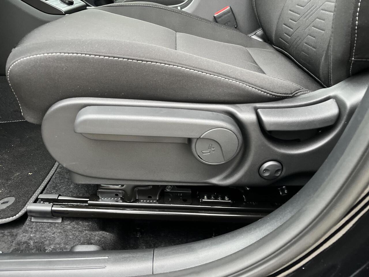 Hyundai Kona 1.6 GDI HEV Comfort Smart | Rijklaarprijs! | Apple CarPlay/Android Auto | Adaptief Cruise Control | Navigatie | Achteruitrijcamera met parkeersensoren |