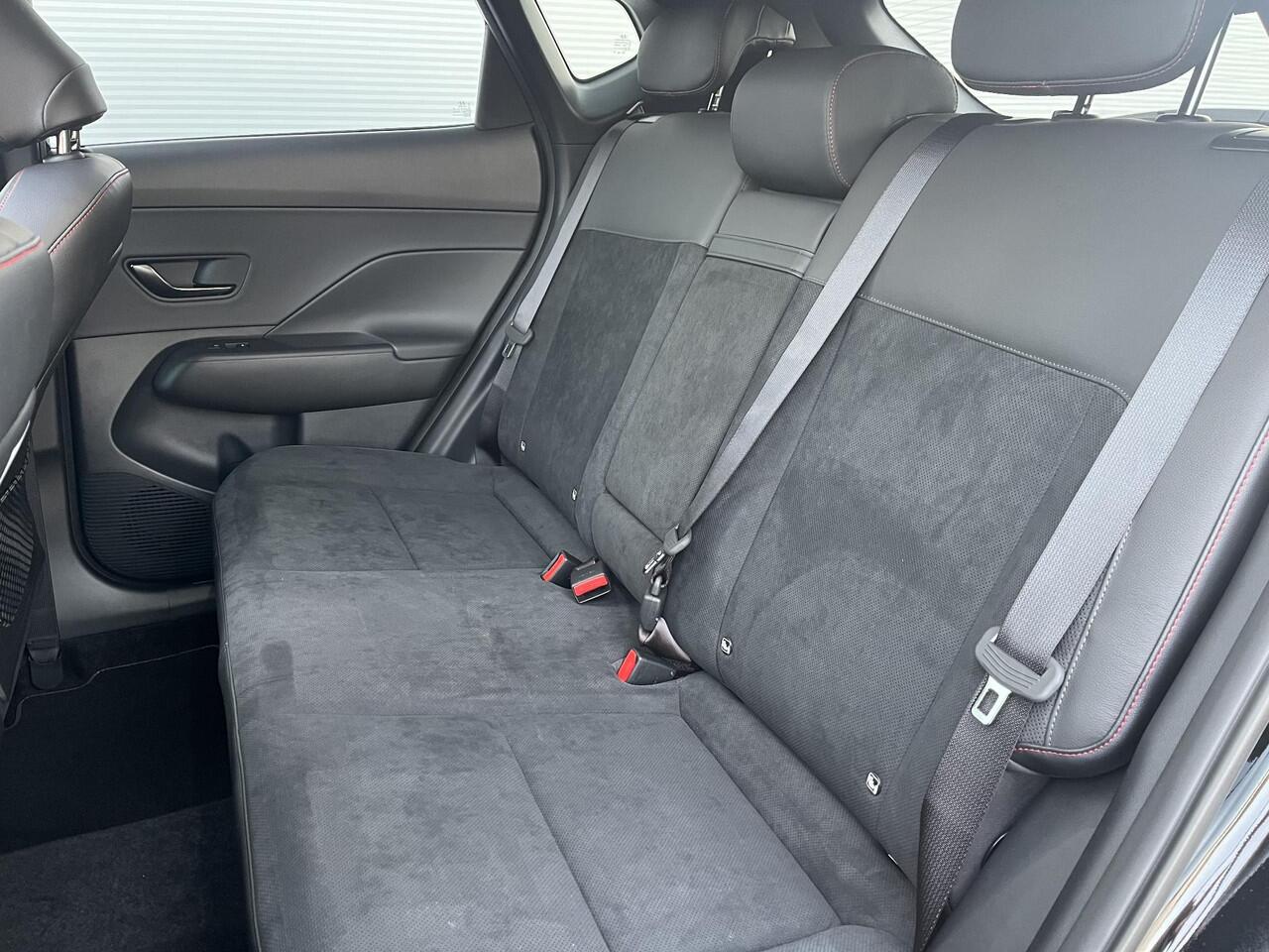 Hyundai Kona 1.6 GDI HEV N Line Sky / N Line exterieur / Lichtmetalen velgen 5-spaaks 18" / Schuif-/kanteldak / Achterstoelen verwarmd /