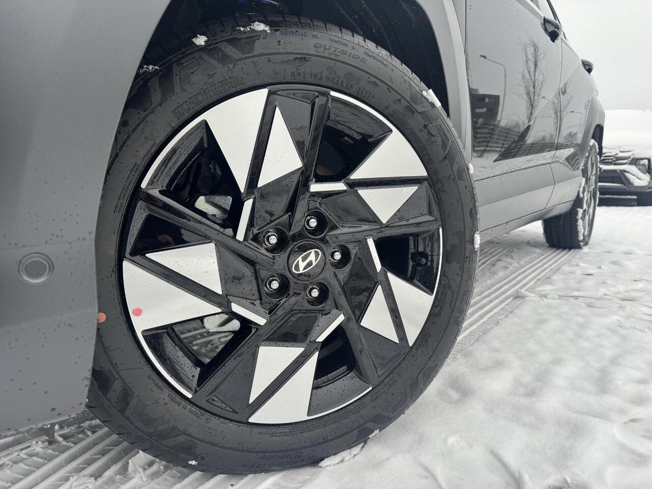 Hyundai Kona 1.6 GDI HEV Premium Sky | Stuurverwarming | Stoelverkoeling/verwarming | Schuif-kanteldak | 360* Camera | BOSE-Premium Sound | Lederen Bekleding | Elektrisch Verstelbare Geheugenstoelen |