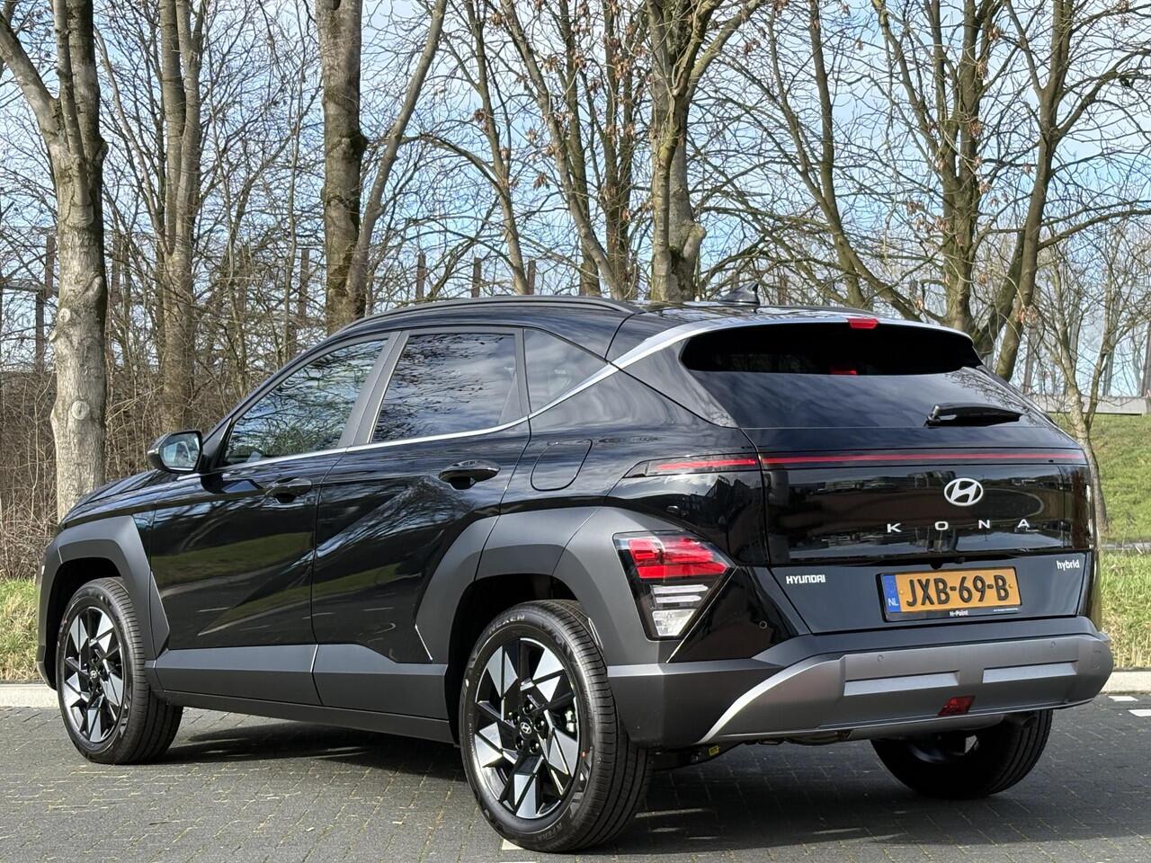 Hyundai Kona 1.6 GDI 140pk HEV Comfort Smart | STOEL & STUURVERW. | NAVI | APPLE CARPLAY / ANDROID AUTO | 18'' TWO-TONE LM-VELGEN| ELEKTR. ACHTERKLEP |