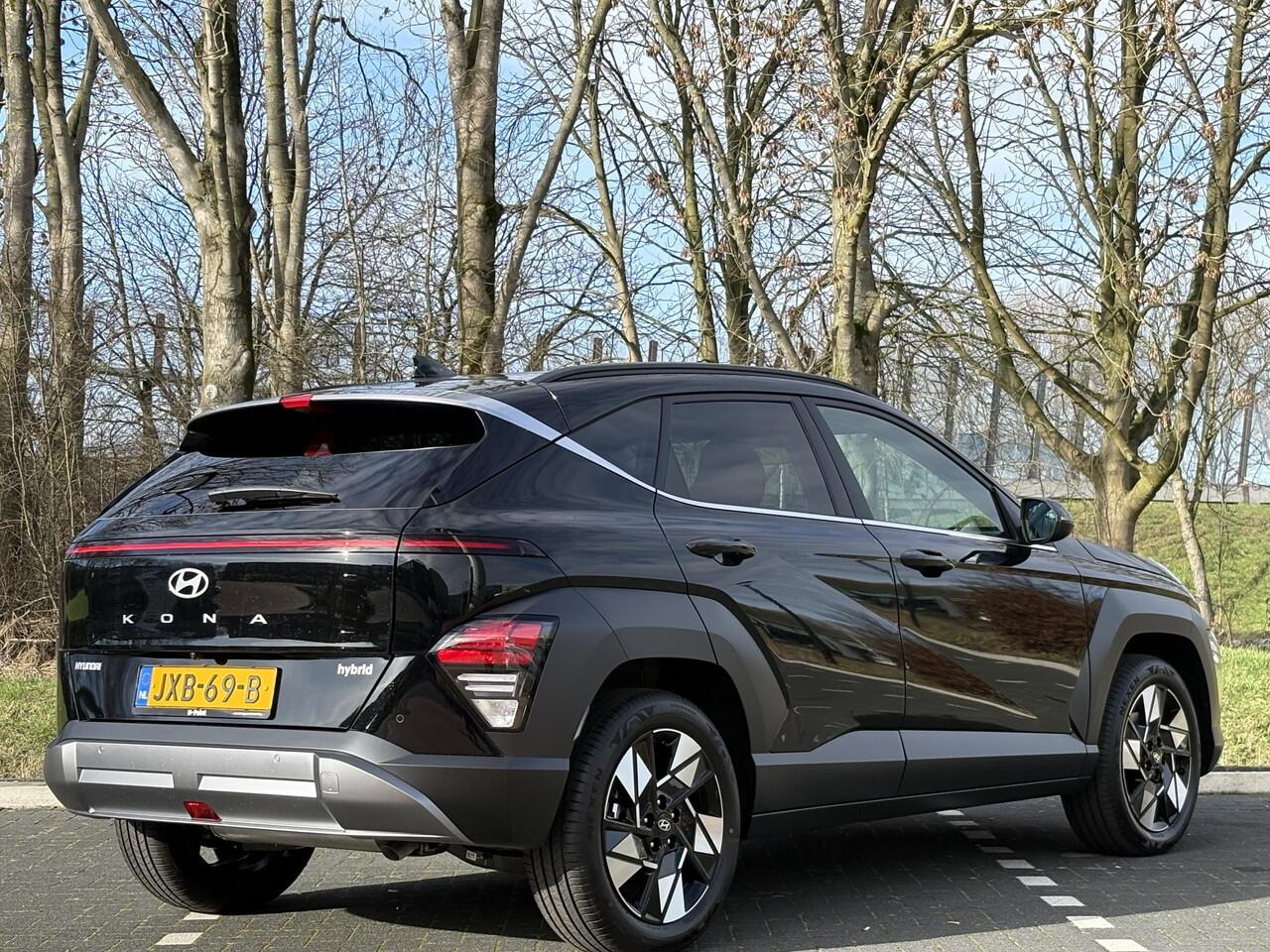 Hyundai Kona 1.6 GDI 140pk HEV Comfort Smart | STOEL & STUURVERW. | NAVI | APPLE CARPLAY / ANDROID AUTO | 18'' TWO-TONE LM-VELGEN| ELEKTR. ACHTERKLEP |