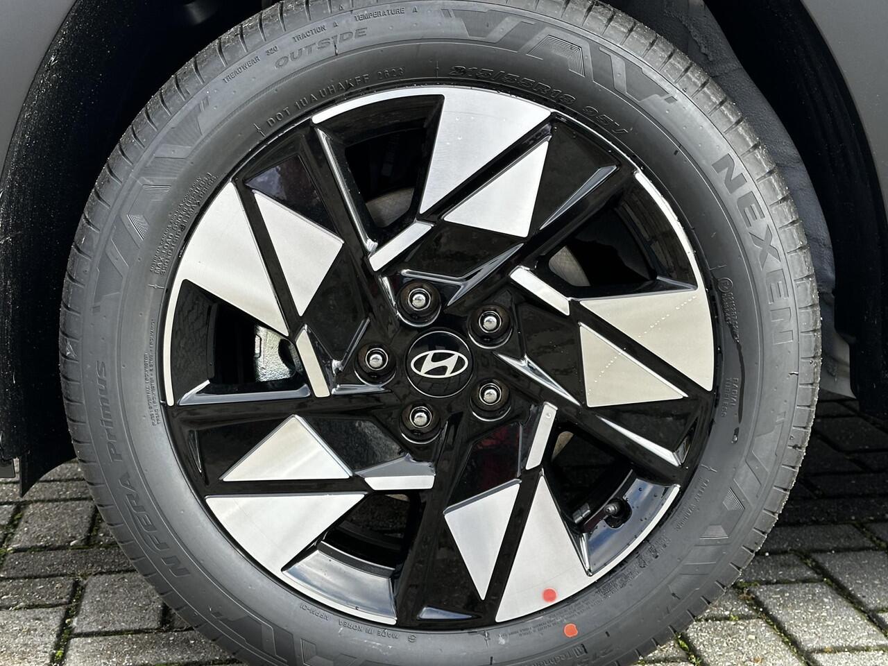 Hyundai Kona 1.6 GDI HEV Comfort Smart / ¤ 2500,- Voordeel / Rijklaarprijs / Direct Leverbaar / Navigatie / 18" LMV / Adaptieve Cruise Control / Parkeersensoren voor en achter