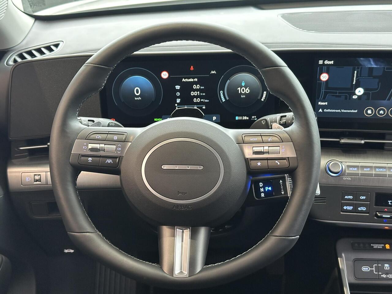 Hyundai Kona Electric 64.8kWh Pure Edition / Navigatie / Apple & Android carplay / Airco / Achteruitrijcamera / Direct Leverbaar