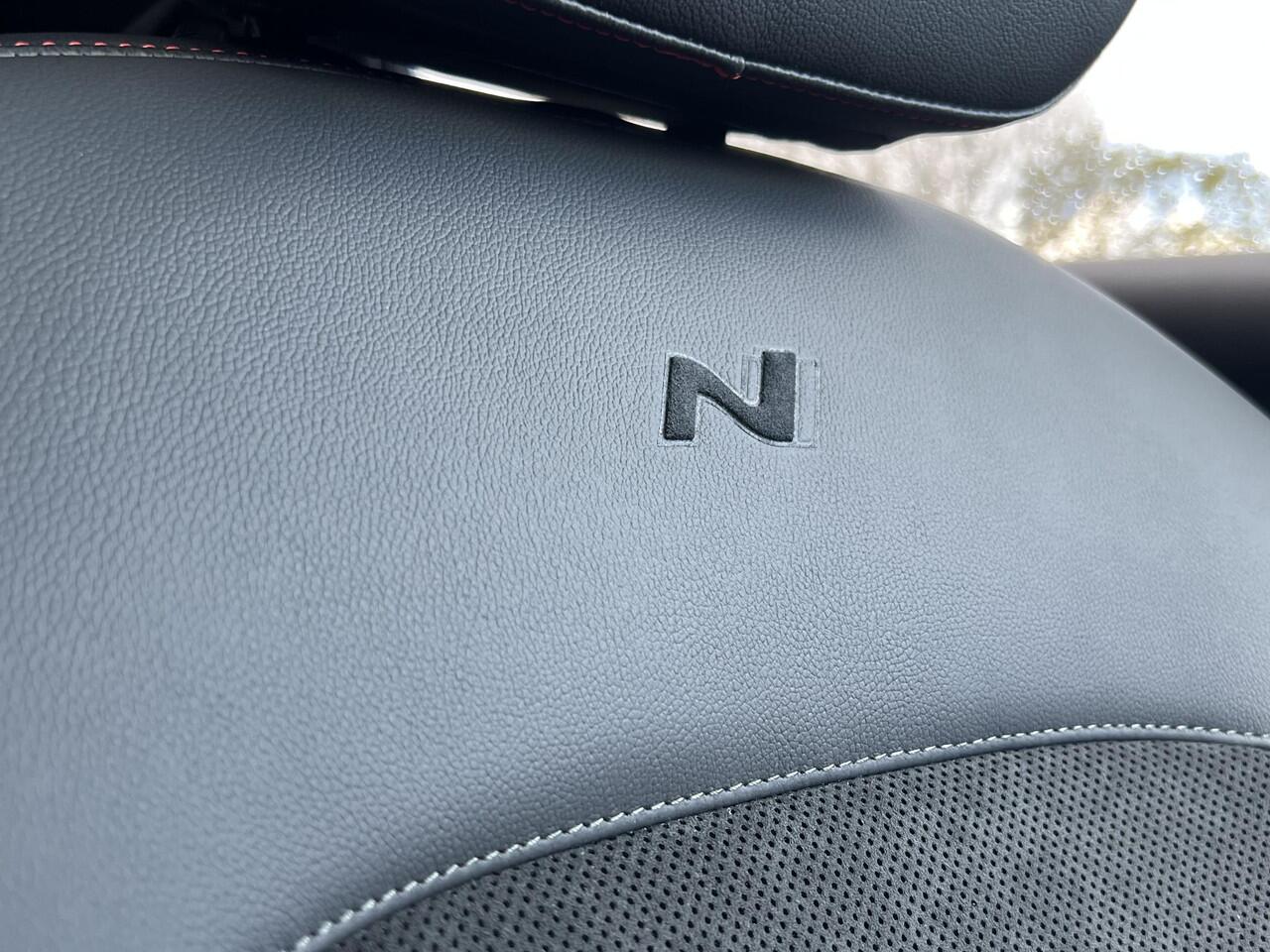Hyundai Kona 1.6 GDI HEV N Line Sky | Apple Carplay / Android Auto | 360 graden camera | Stoel Verwarming / Koeling | Stuur Verwarming | Schuif / Kanteldak | LED-Verlichting | Elektrische Kofferbak |