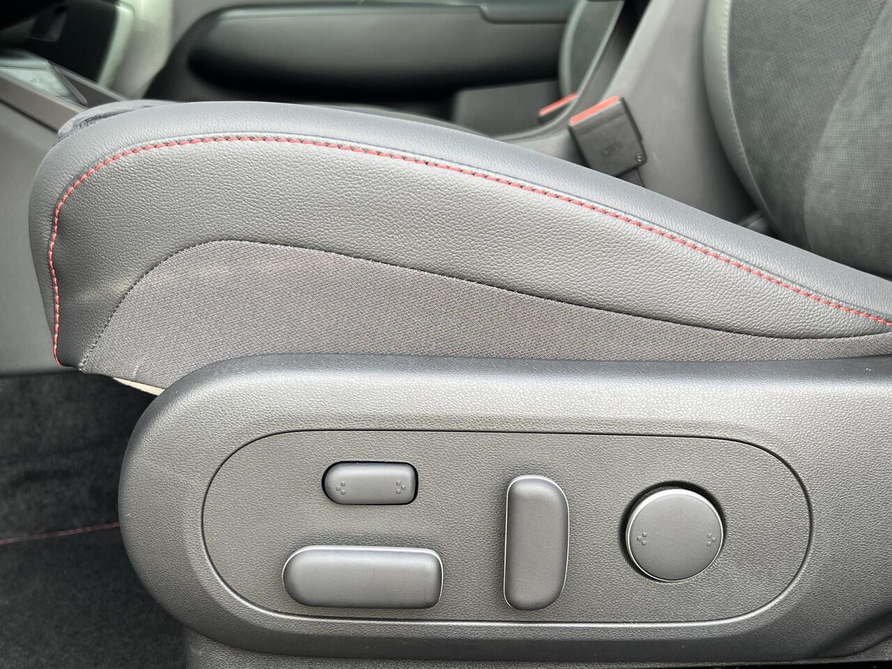 Hyundai Kona 1.6 GDI HEV N Line Sky | Apple Carplay / Android Auto | 360 graden camera | Stoel Verwarming / Koeling | Stuur Verwarming | Schuif / Kanteldak | LED-Verlichting | Elektrische Kofferbak |