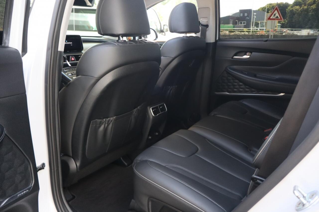Hyundai SANTA FE 1.6 T-GDI PHEV Premium Sky | Open Dak | 7 Persoons