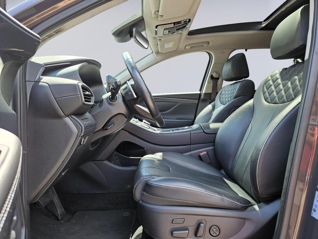 Hyundai SANTA FE 1.6 T-GDI PHEV Premium Plus Sky /Apple Carplay/Pano/Elektr.klep/360 Cam./Stoelverkoeling/HUD/ACC/Krell Audio/Elektr. lederen stoelen/DAB+/Trekhaak/(MET GARANTIE*)