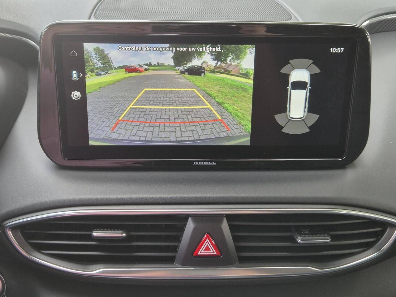 Hyundai SANTA FE 1.6 T-GDI PHEV Plug-in Premium Automaat / Dealer onderhouden / EAER 58km / Apple Carplay Android Auto / Adaptief CC / Achteruitrijcamera / Stuur- Stoel en Achterbankverwarming / Elektrische achterklep / Trekgewicht 1350 / Climate control / kg /