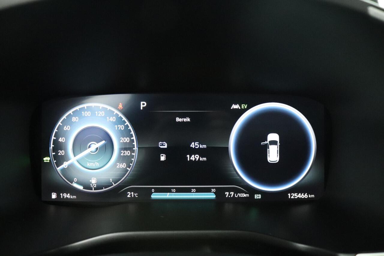 Hyundai SANTA FE 1.6 T-GDI PHEV Comfort Smart AWD |265PK| Trekhaak| Stoelverwarming| Premium Audio|