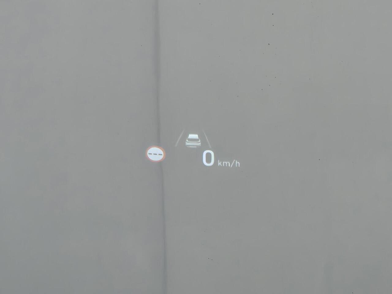 Hyundai SANTA FE 1.6 T-GDI PHEV Plug-in Premium Plus Sky Automaat / HUD / Trekhaak afneembaar / Glazen schuif- en kanteldak / Trekgewicht 1350 kg / Rondomzicht camera / Stuur-, Stoel en Achterbankverwarming / Elektrische achterklep /