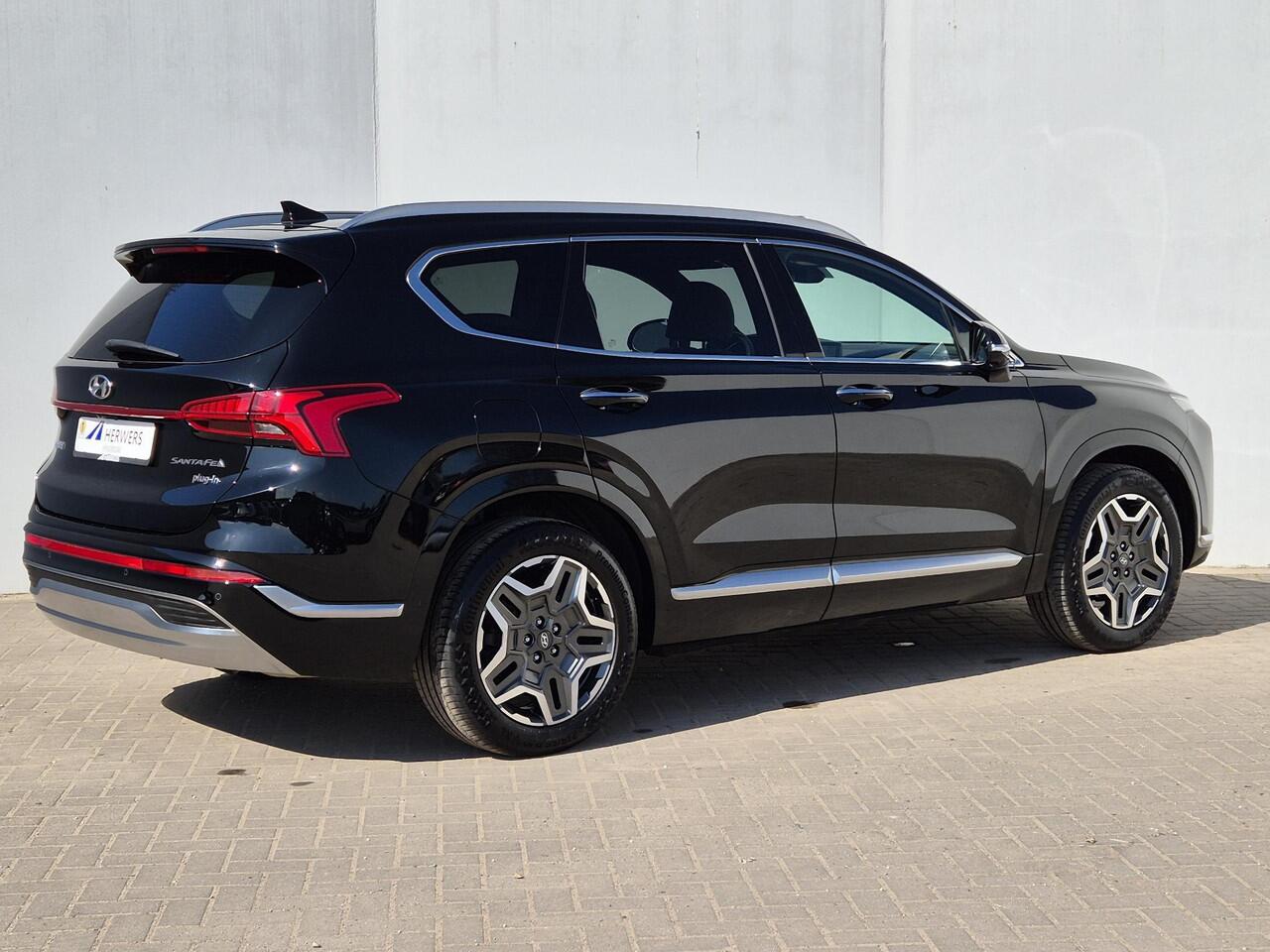 Hyundai SANTA FE 1.6 T-GDI PHEV Premium Plus Sky / tot 06-2027 Fabrieksgarantie / HUD / Glazen schuif- en kanteldak / Luxe Lederen bekleding / Adaptief cruise control / Elektrische achterklep / Krell Premium Audio /