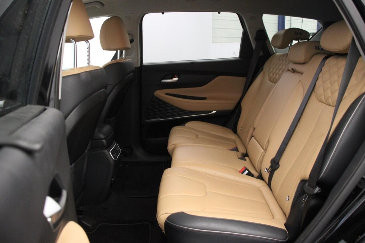 Hyundai SANTA FE 1.6 T-GDI PHEV Premium - Carplay, Navi, Leer, Camera, Stoelverw. Afn. Trekhaak