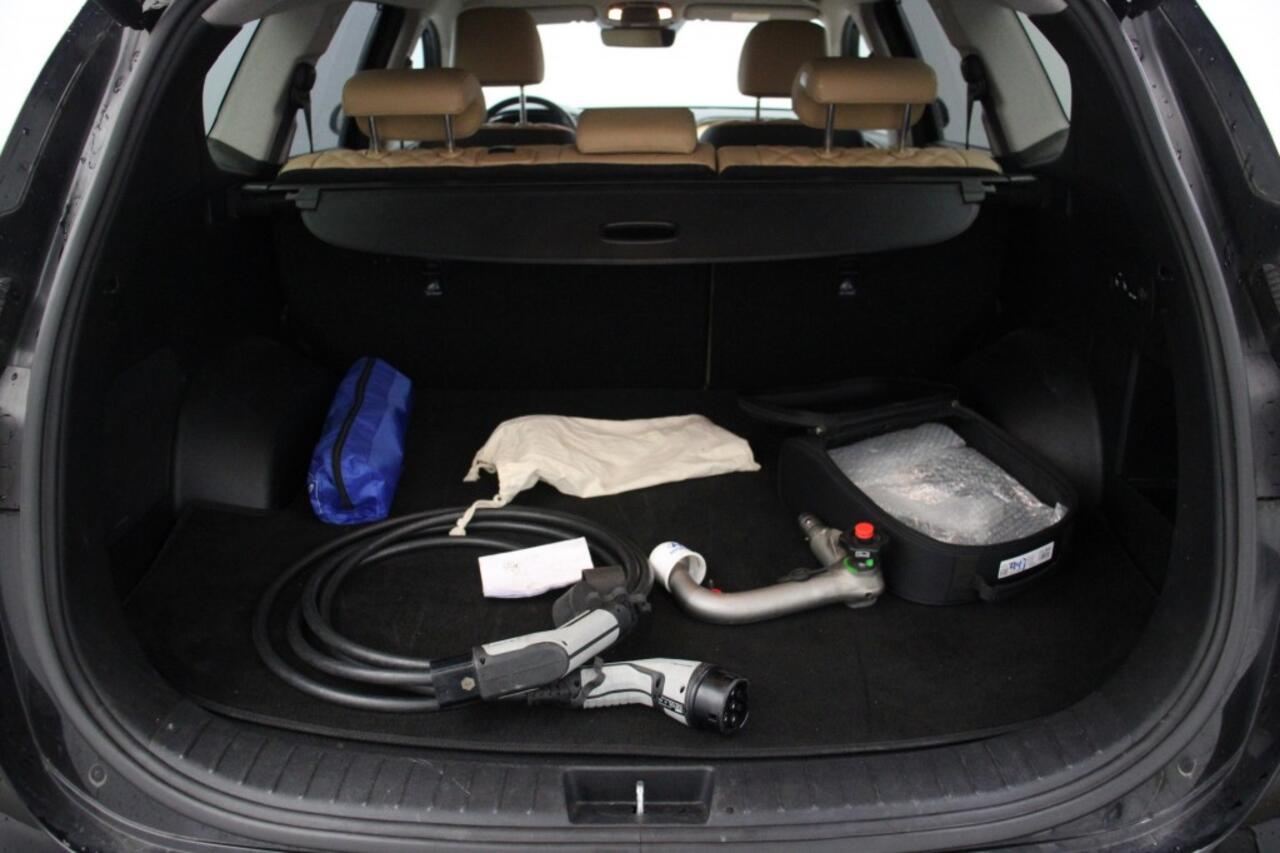 Hyundai SANTA FE 1.6 T-GDI PHEV Premium - Carplay, Navi, Leer, Camera, Stoelverw. Afn. Trekhaak