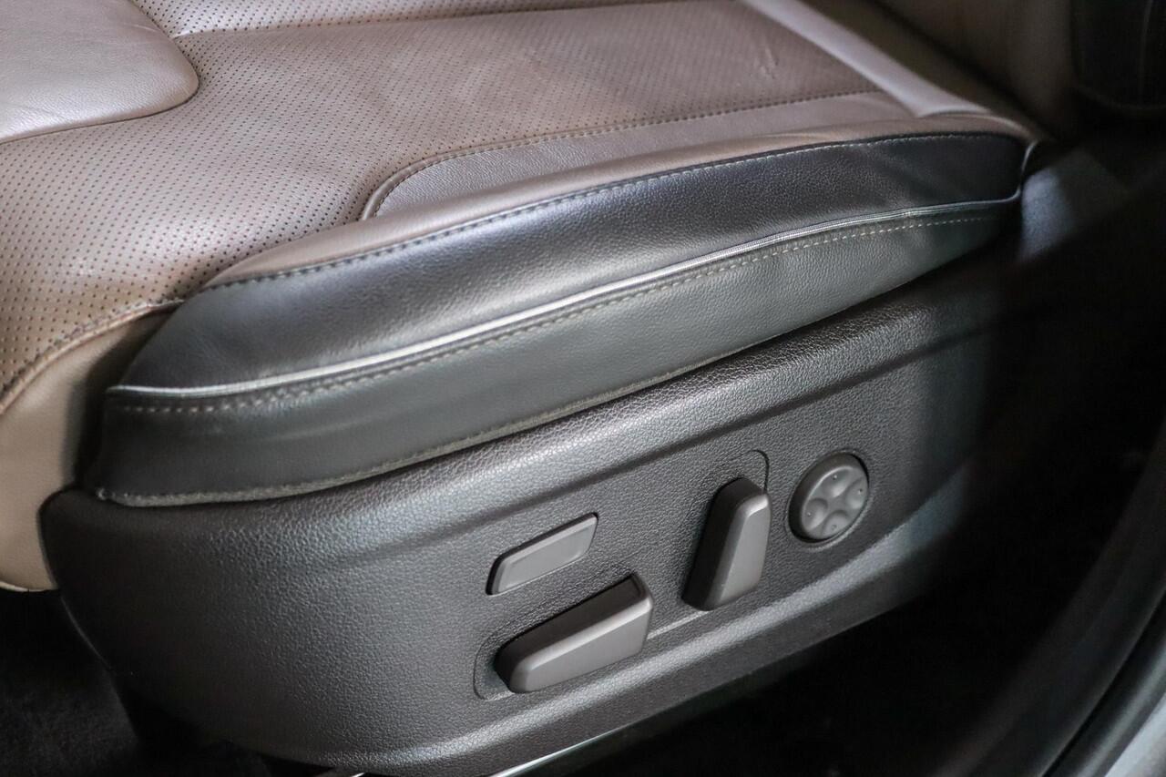 Hyundai SANTA FE 1.6 T-GDI PHEV Premium Sky, 7-Persoons, Trekhaak, Panoramadak, Leder,