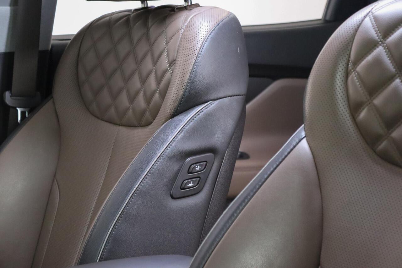 Hyundai SANTA FE 1.6 T-GDI PHEV Premium Sky, 7-Persoons, Trekhaak, Panoramadak, Leder,