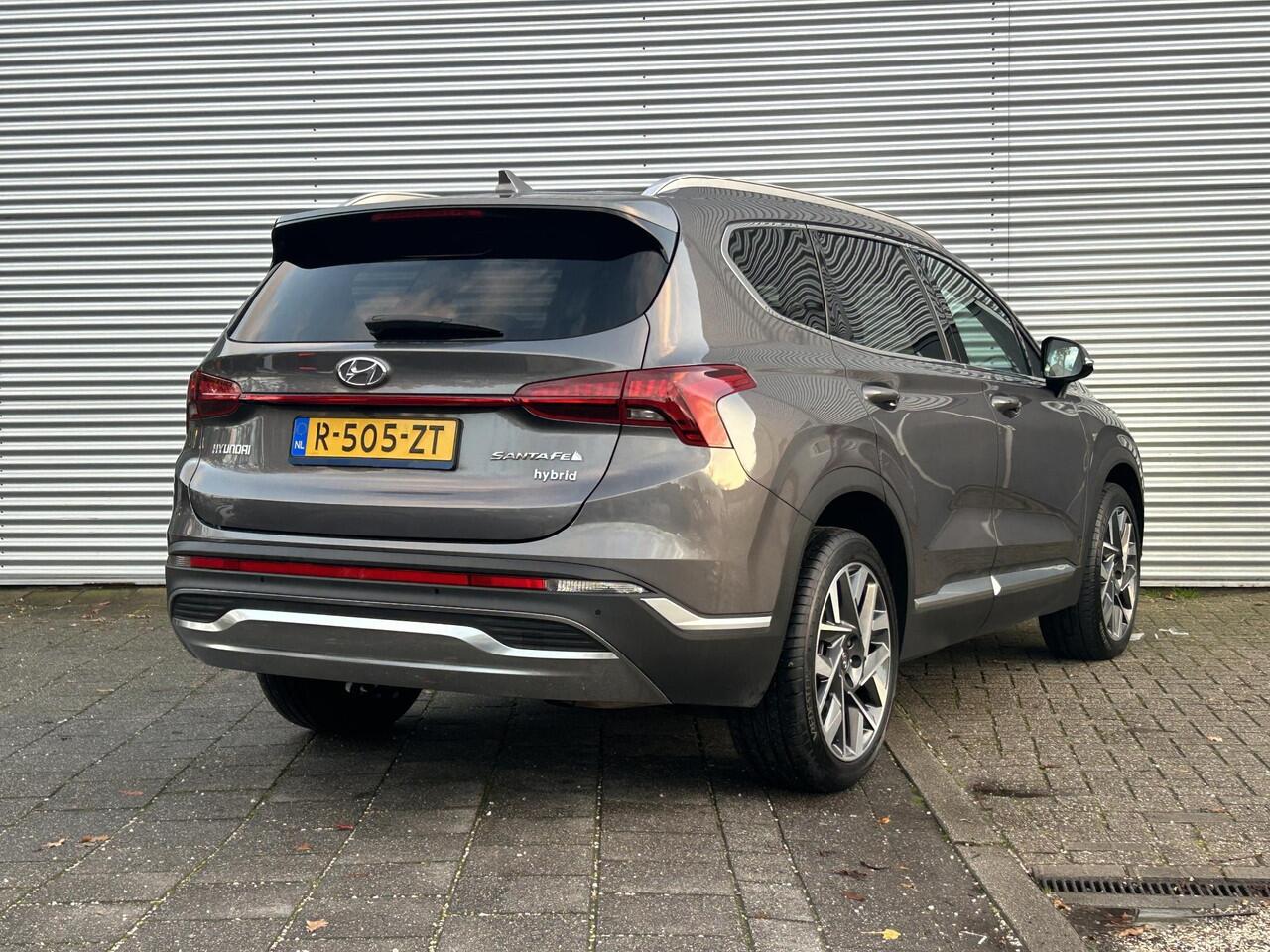 Hyundai SANTA FE 1.6 T-GDI HEV Comfort Smart 7p. | Leder | LED |